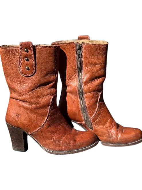 Women’s Heeled Boot - Pre-Loved